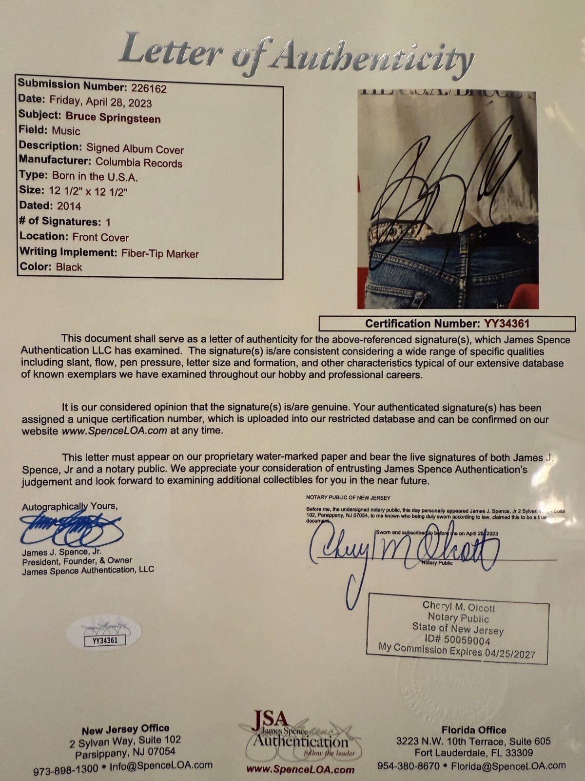 Derek Jeter Autographed Game Used Baseball Bat P72 New York Yankees.