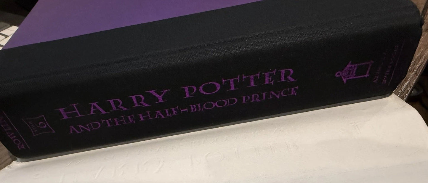 Daniel Radcliffe Signed Harry Potter The Half-Blood Prince Book. (IP)