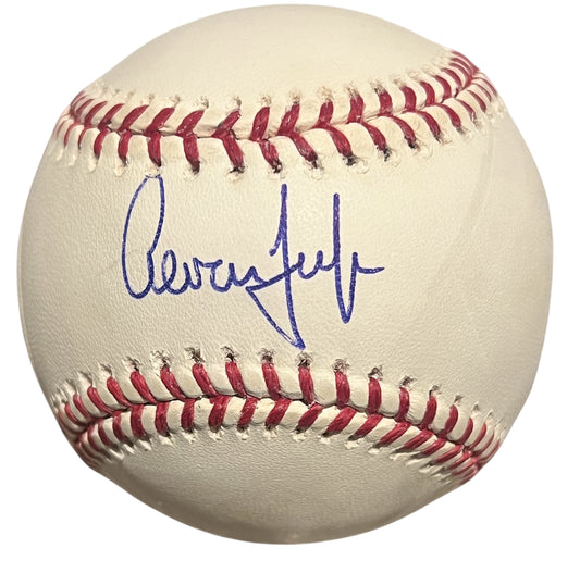 Aaron Judge Autographed Baseball New York Yankees (PSADNA)