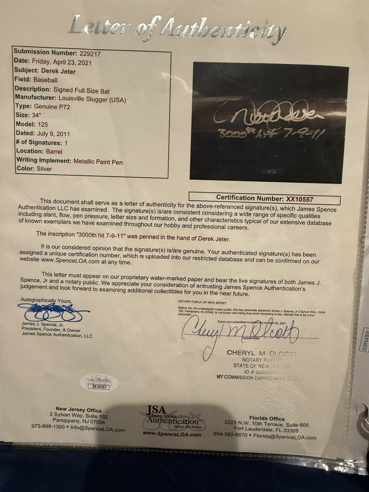 Derek Jeter Autographed Game Used Baseball Bat P72 New York Yankees.