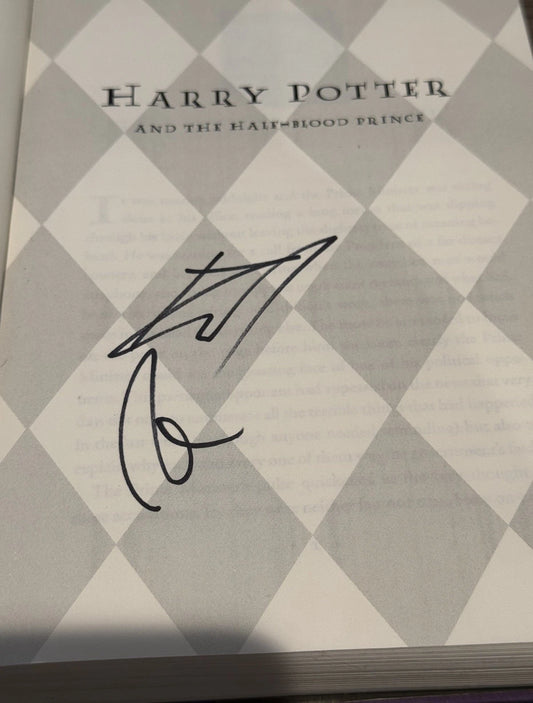Daniel Radcliffe Signed Harry Potter The Half-Blood Prince Book. (IP)