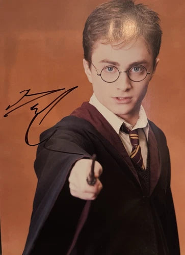 Daniel Radcliffe Signed Harry Potter 8.5x11 Photo