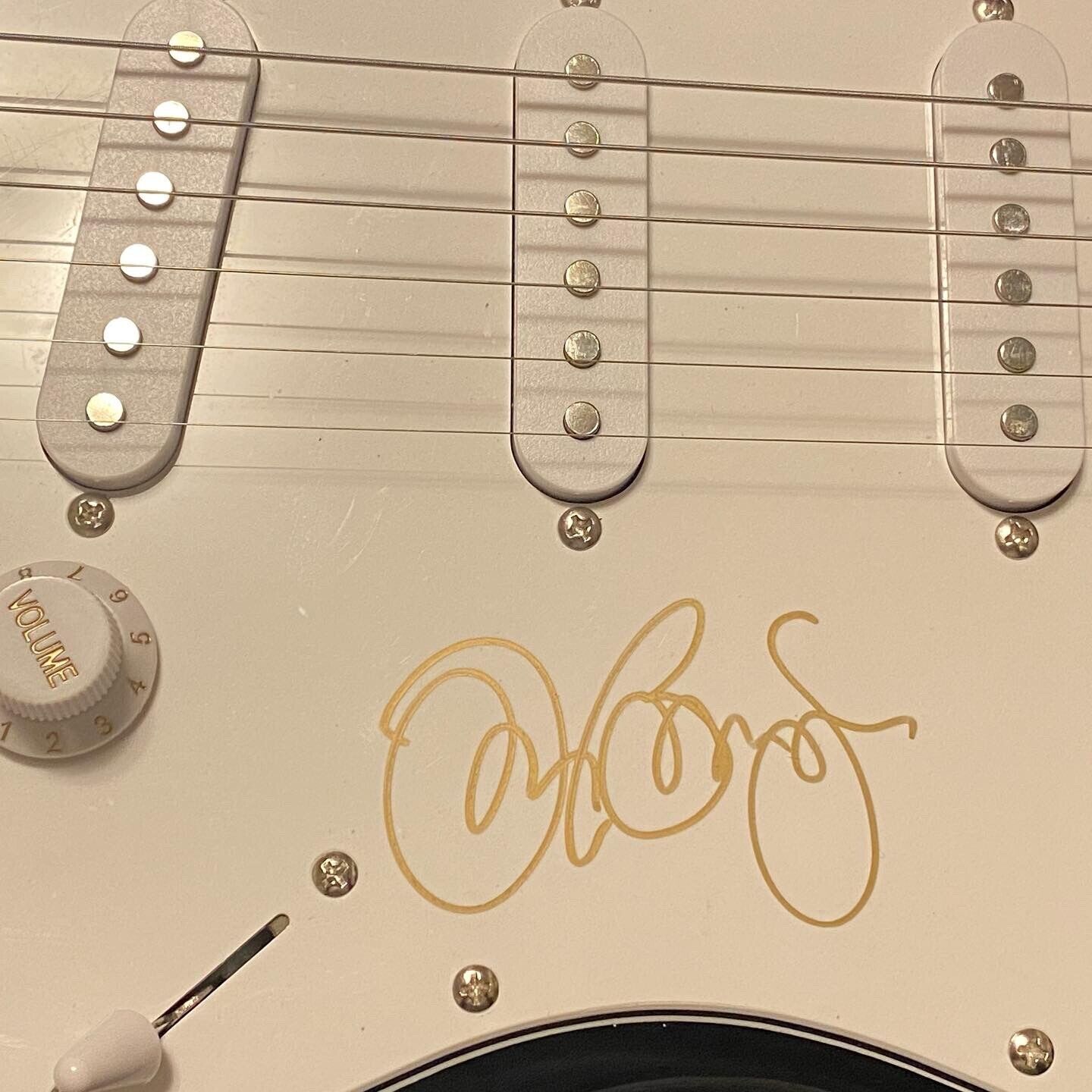 JON BON JOVI SIGNED AUTOGRAPH BRAND NEW ELECTRIC GUITAR